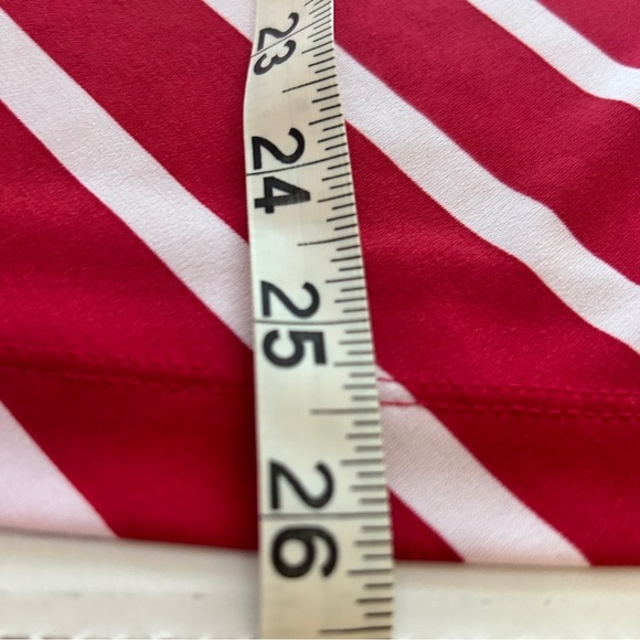 Croft & Barrow red and white short open sleeve womens medium top with ties - Picture 5 of 9